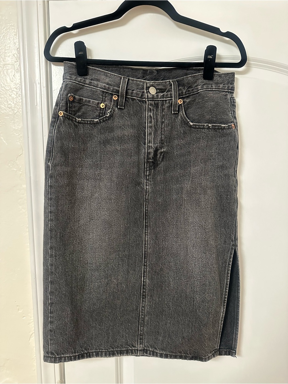 Levi’s Classic High-Waist Black Denim Midi Side Slit Skirt - Size 28